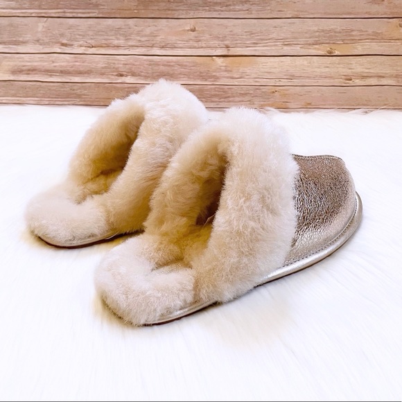 UGG Women’s Scuffette II Metallic Sparkle Soft Gold Leather Slippers - Picture 5 of 9